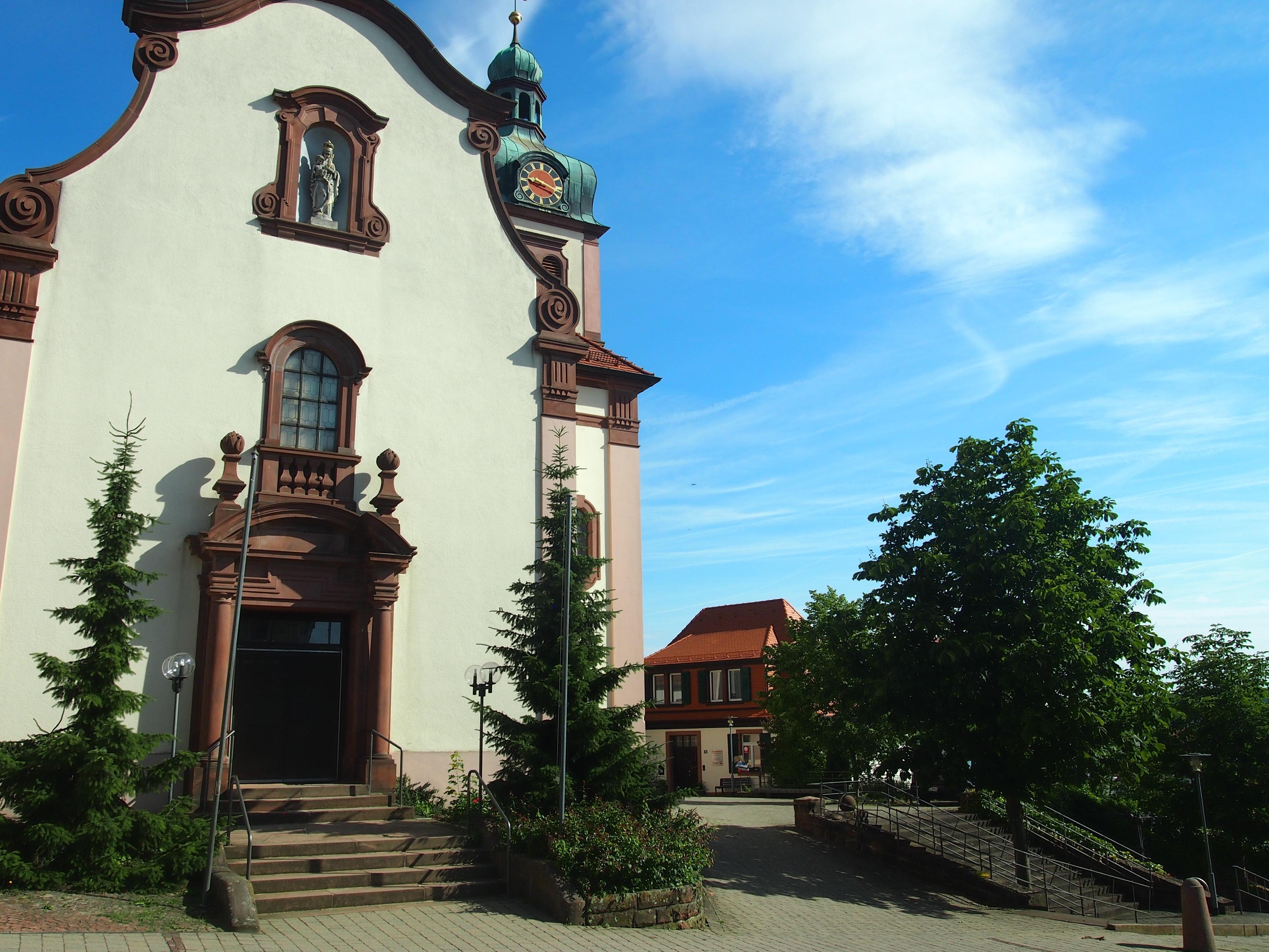 Kath. Kirche St. Maria in Strümpfelbrunn